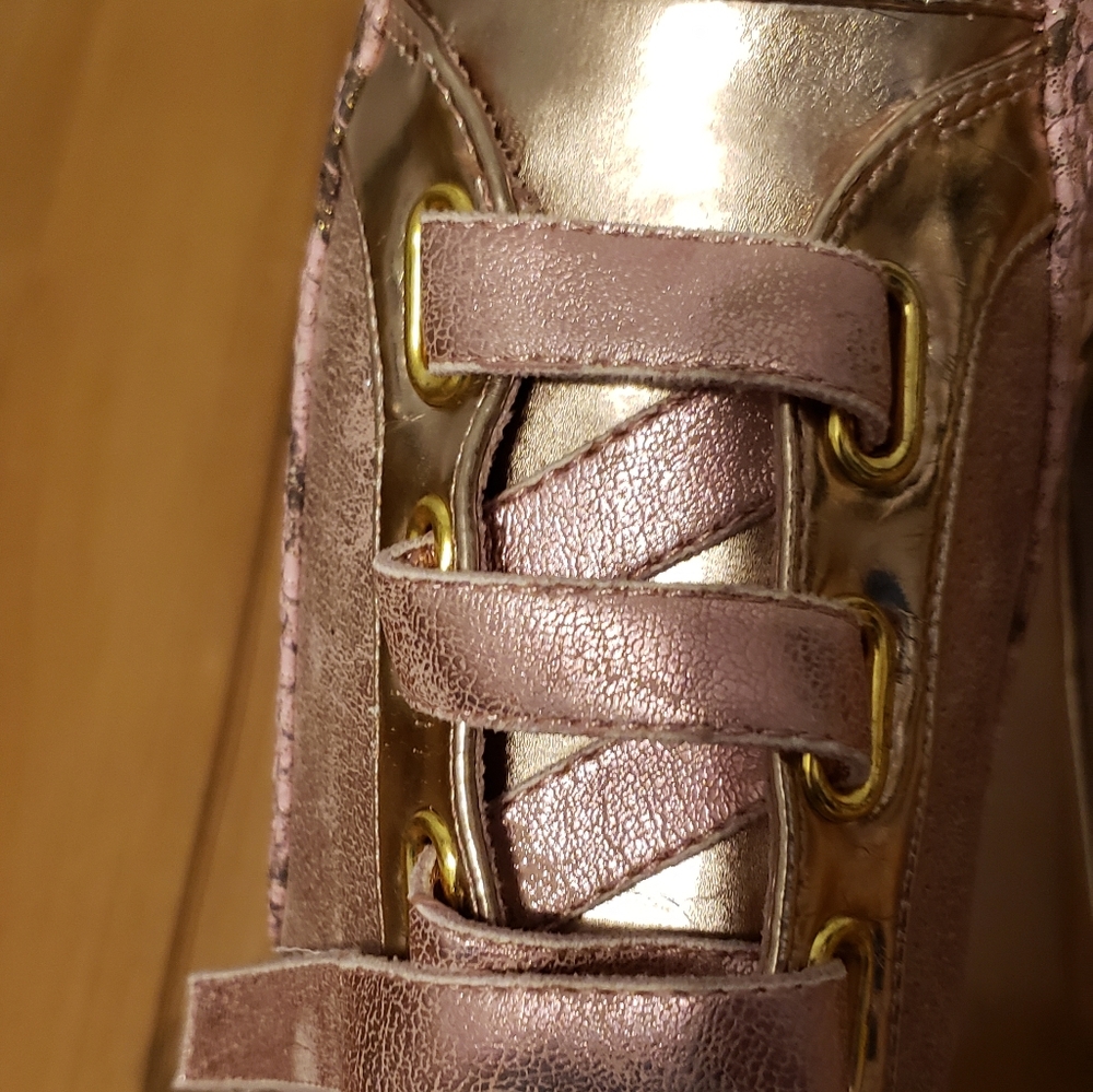 JOAN BOYCE SLIP ON SHOES/SNEAKERS/MULES SIZE 8.5 GOLD AND PINK - Picture 9 of 12